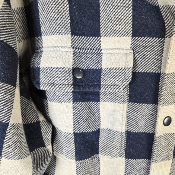 Lands End Mens Buffalo Check Blue and Gray Snap Buttoned Shirt - Picture 6 of 12